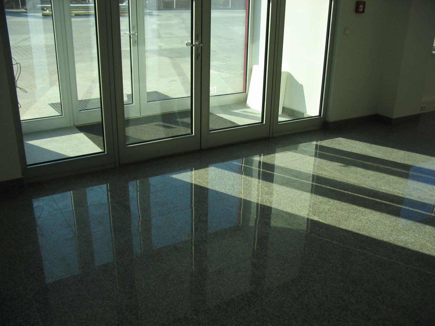 Dlažby z přírodního kamene